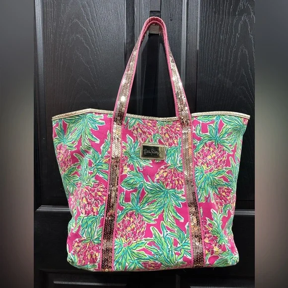 Lilly Pulitzer Beach Tote Bag - Picture 1 of 4